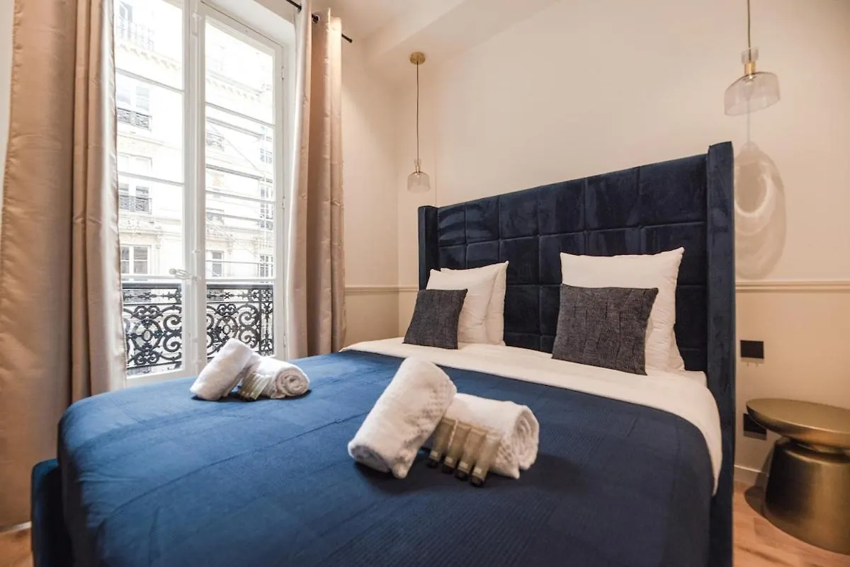 Luxury Central 3 Bedrooms Flat - Grands Boulevards Paris Apartment